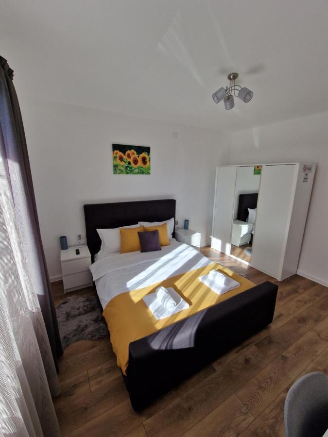 Vic Apartament Drobeta Turnu Severin Buitenkant foto