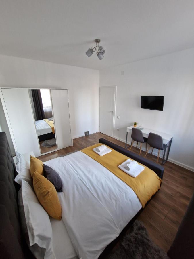 Vic Apartament Drobeta Turnu Severin Buitenkant foto